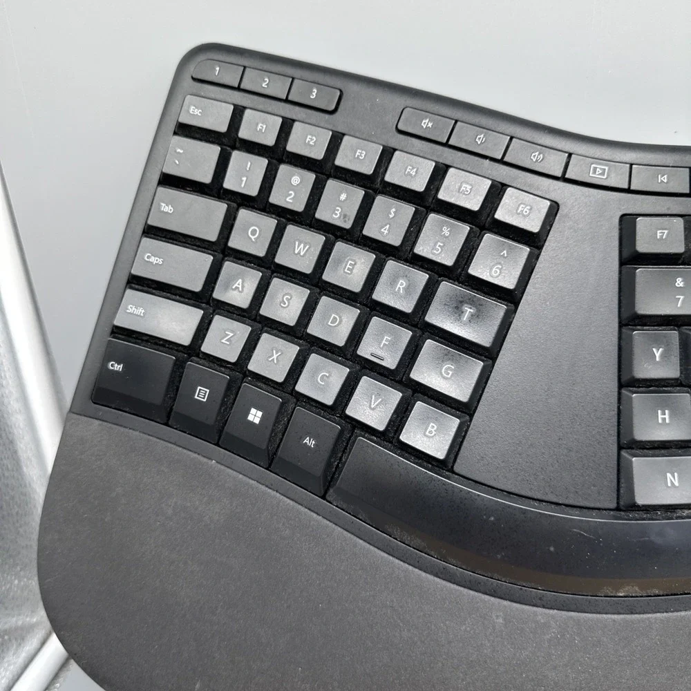 Microsoft Ergonomic Keyboard Black Wired USB Model 1878 Tested Working